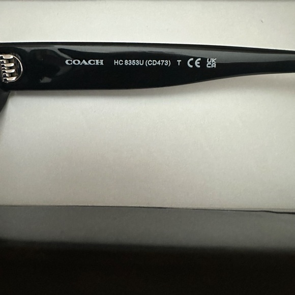 Coach Black Sunglasses HC8353U with Protective Case Like New - Picture 15 of 16